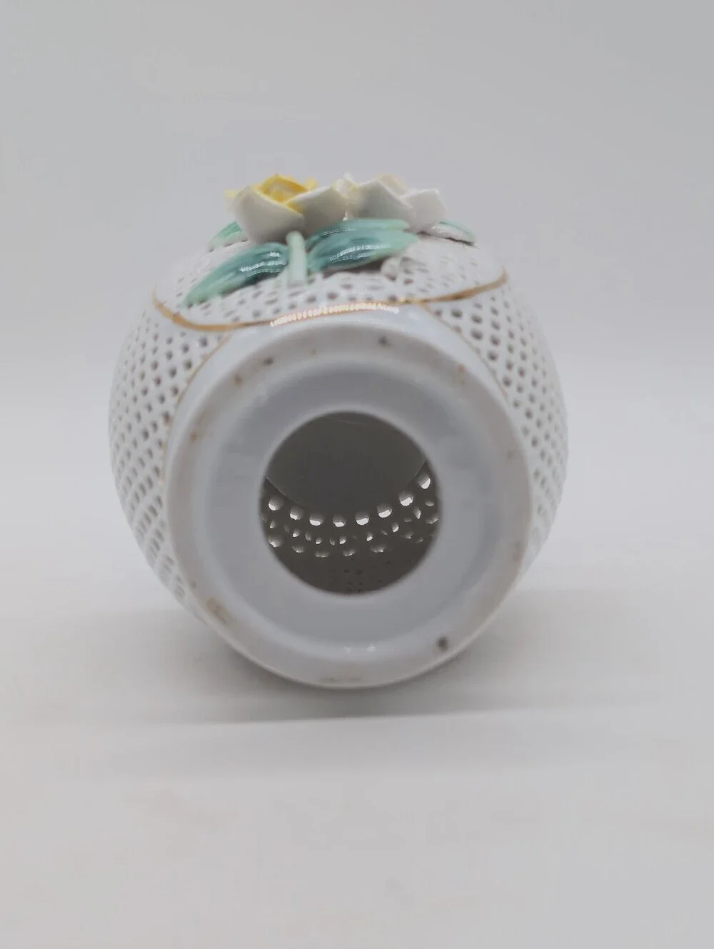 Vintage Chinese White Porcelain Floral Lattice Vase with Gold Handles 8x4 Inches